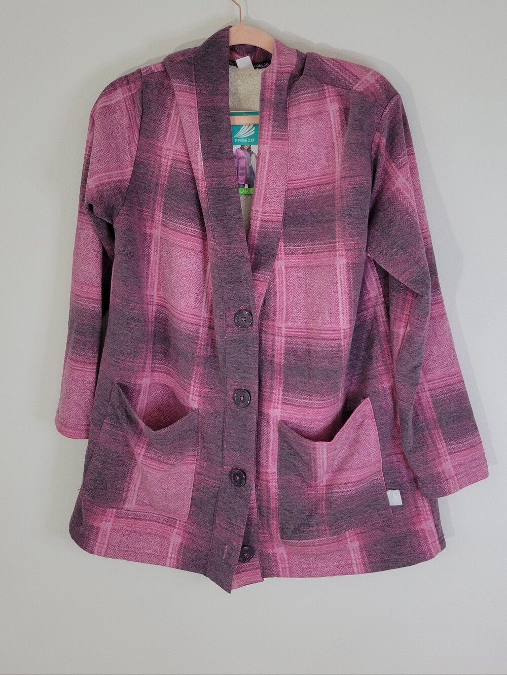Free2B NWT Women Size L Pink & Gray Plaid Button-Front Cardigan Jacket